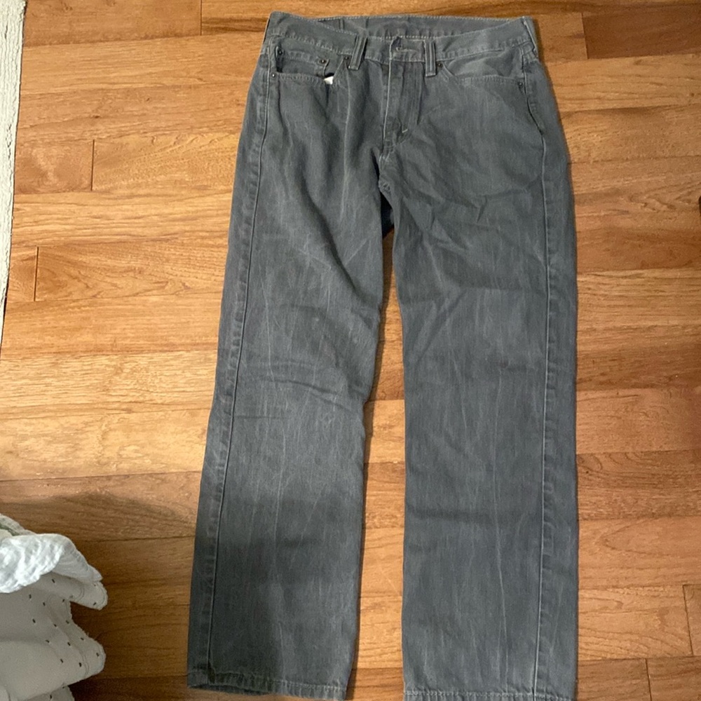 Gray straight leg Levi’s